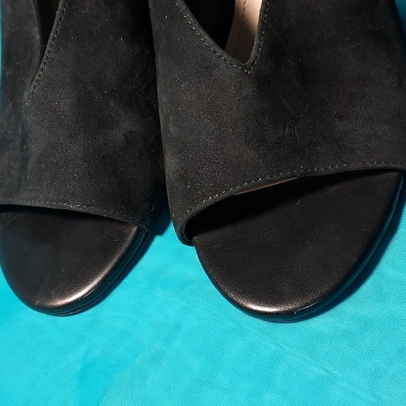 WHBM Leather pumps - Sz9. Suede and Snake pattern FINAL - Picture 5 of 12